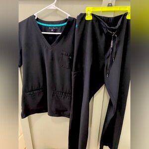 EUC! Med-Couture set! No stains! No fading!